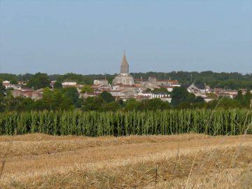 Pont L'abbe D'arnoult Vue De Loin