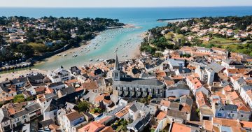 Pornic Vue Du Ciel Eglise St Gilles 1200x630 1 1200x630